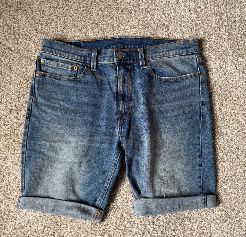 Levi's Mens Medium Wash Blue Jean Cuffed Shorts W34